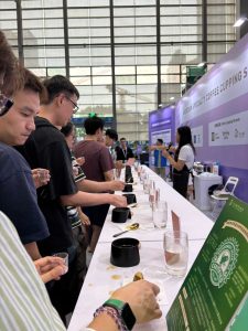 caffeex展会上的杯测活动